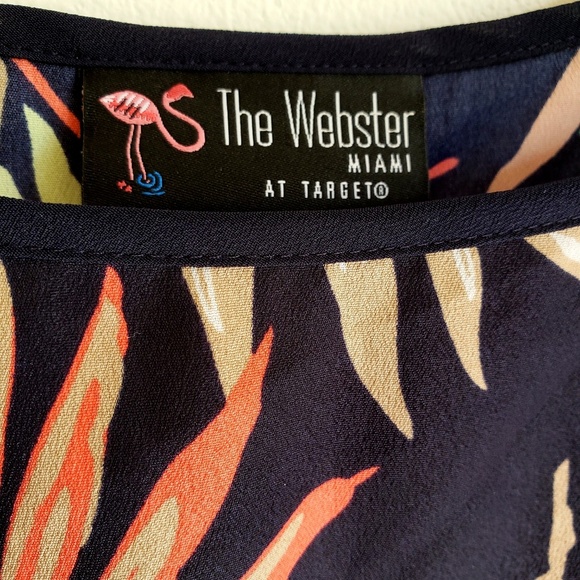 Palm Print Top ๐ - Picture 3 of 6